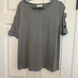 Bobbie Brooks Gray Short Sleeve Top
